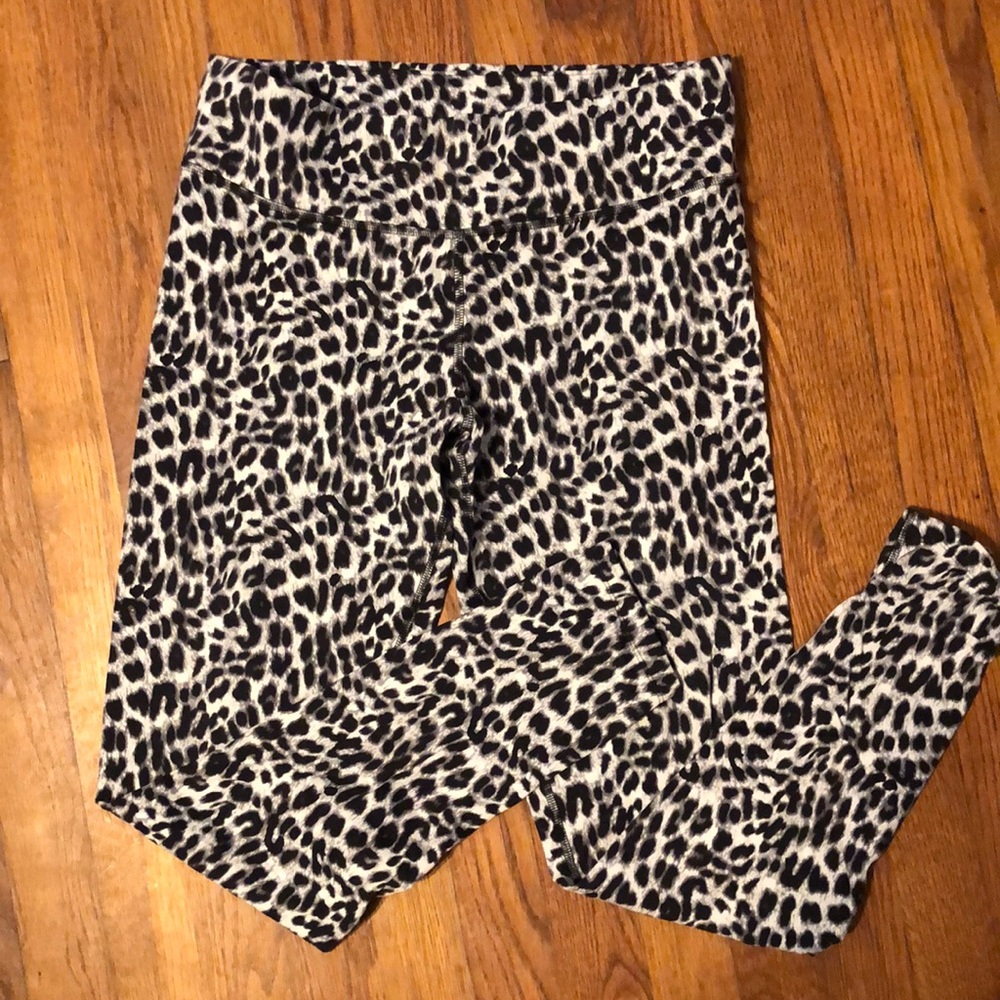 Victoria’s Secret workout tights